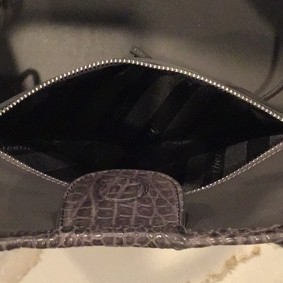 Absolutely impeccable Crocodile skin purse designed by artisan,made in Thailand💞 - Picture 7 of 10